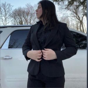 Meet your Posher, Noelia